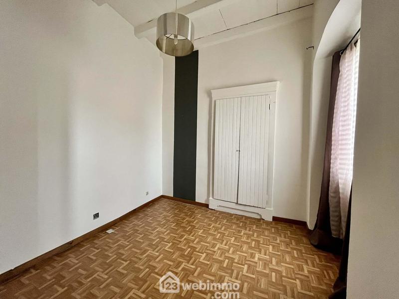 Maison - 172 m² - 9 pièces