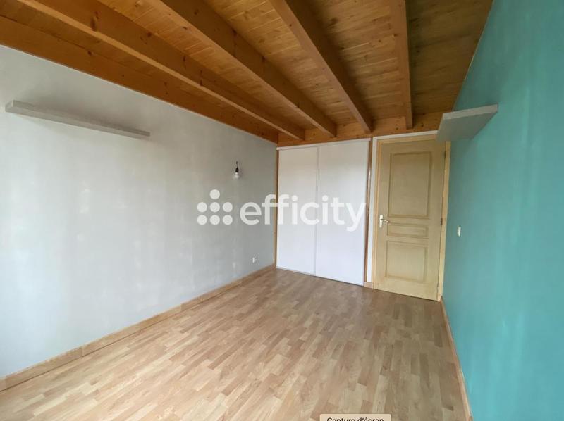 Maison - 99 m² - 5 pièces