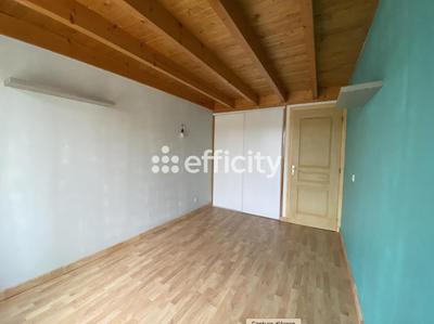 Maison - 99 m² - 5 pièces