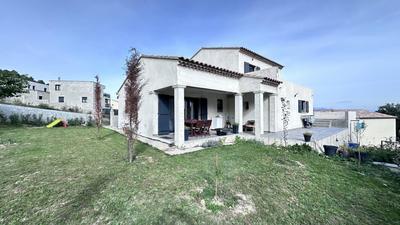 Pavillon - 143 m² - 5 pièces