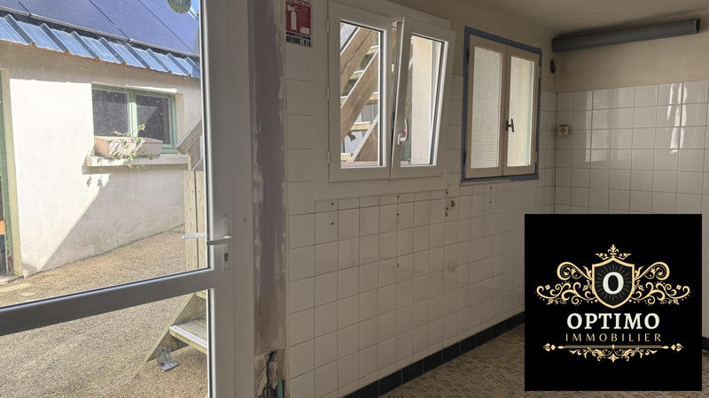 Maison - 450 m² - 12 pièces