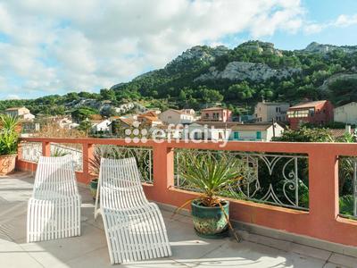 Maison - 236 m² - 6 pièces