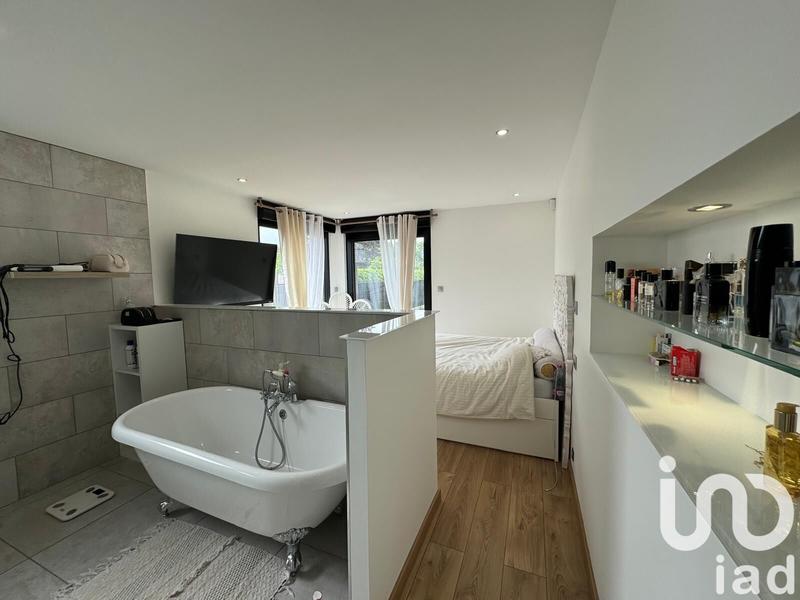 Maison de maîtres - 212 m² - 10 pièces