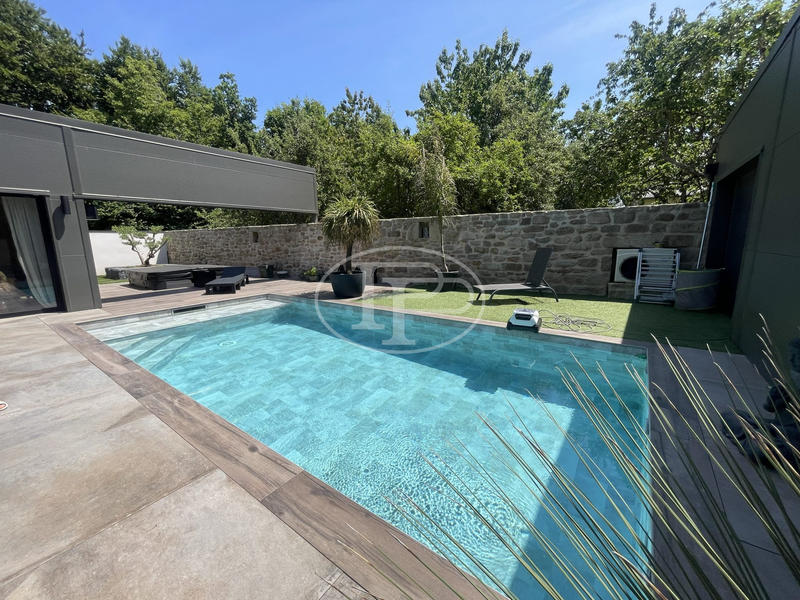 Maison contemporaine - 189 m² - 6 pièces