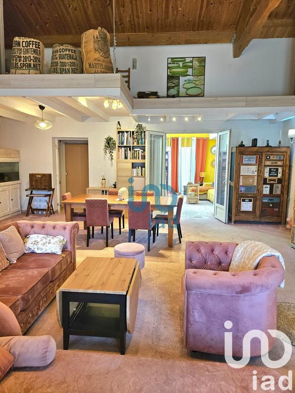 Maison - 240 m² - 8 pièces