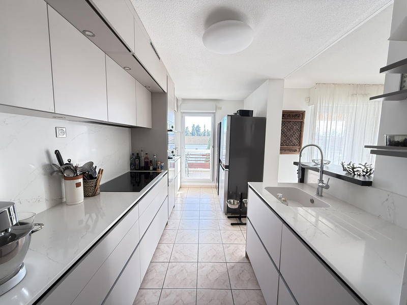 Appartement - 160 m² - 6 pièces