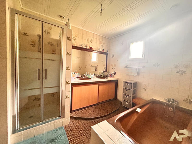 Maison - 121 m² - 4 pièces