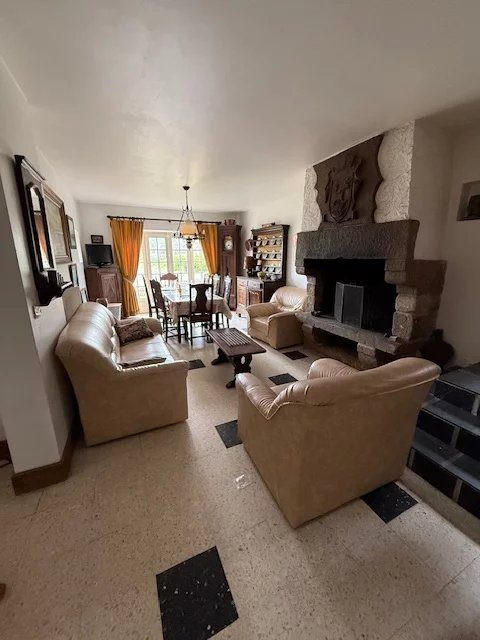 Maison - 134 m² - 8 pièces