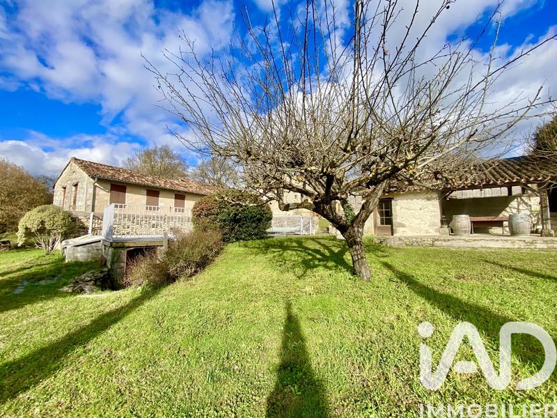 Maison - 180 m² - 10 pièces