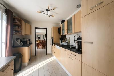 Maison - 92 m² - 5 pièces