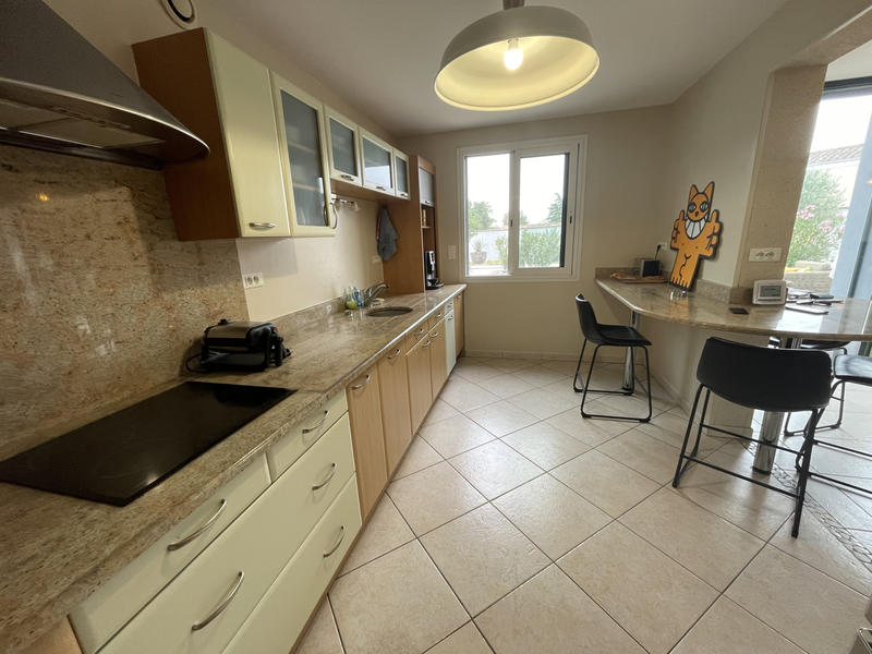 Maison - 270 m² - 6 pièces