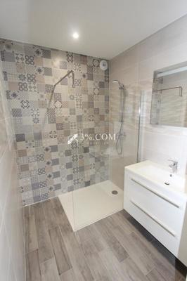 Maison - 226 m² - 8 pièces