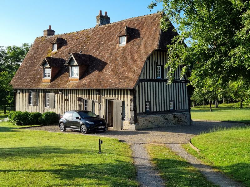 Maison ancienne - 400 m² - 13 pièces