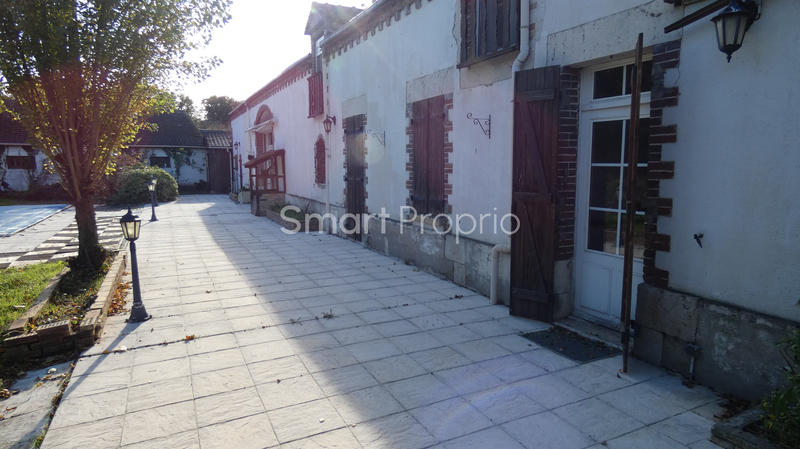 Maison - 251 m² - 7 pièces