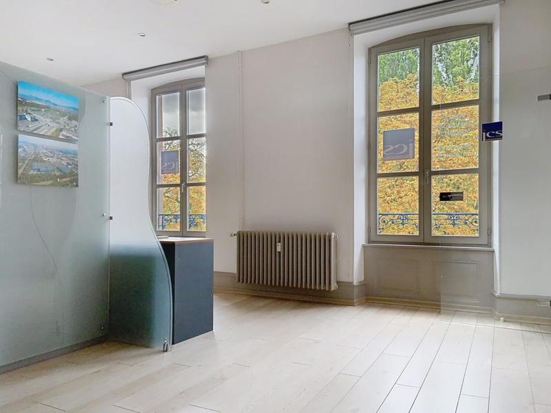 Local d'activité / Entrepôt - 56 m² - 2 pièces