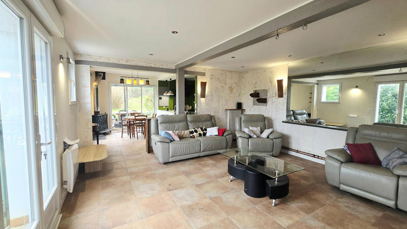 Maison - 213 m² - 5 pièces