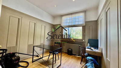 Maison - 205 m² - 7 pièces