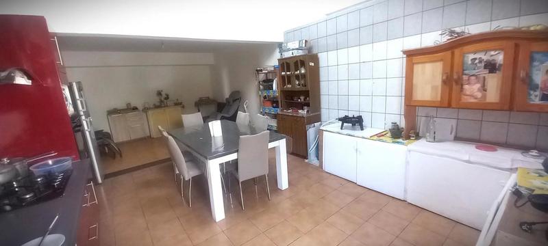 Maison - 217 m² - 8 pièces