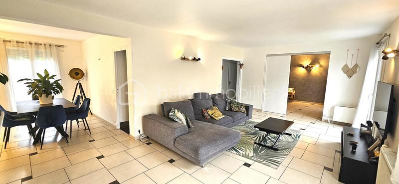 Maison - 153 m² - 7 pièces