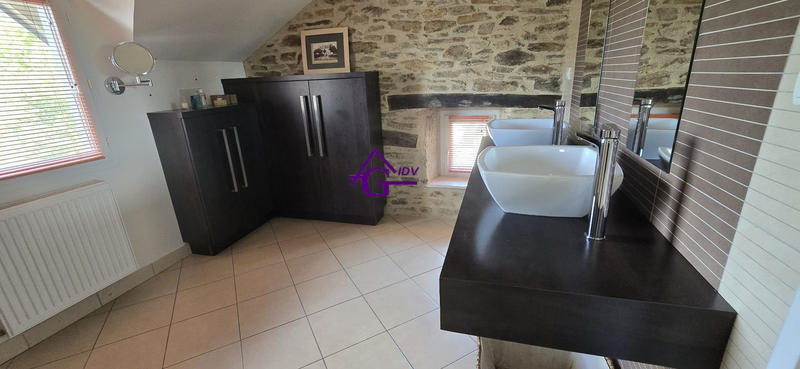 Maison ancienne - 215 m² - 6 pièces