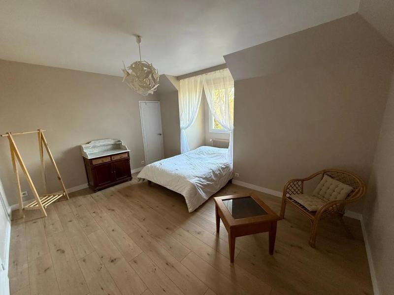 Maison - 360 m² - 12 pièces