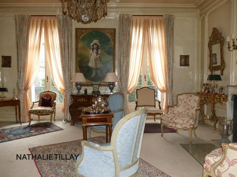 Hôtel particulier - 465 m² - 12 pièces