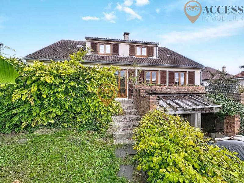 Maison - 160 m² - 8 pièces