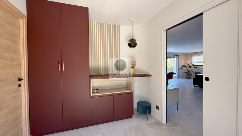 Maison - 322 m² - 8 pièces