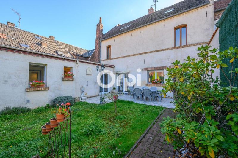 Maison - 208 m² - 8 pièces