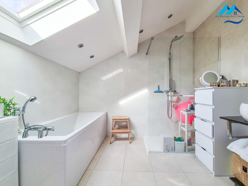 Maison - 170 m² - 7 pièces