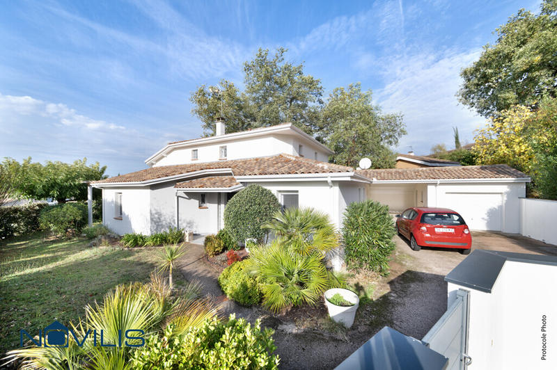 Villa - 182 m² - 5 pièces