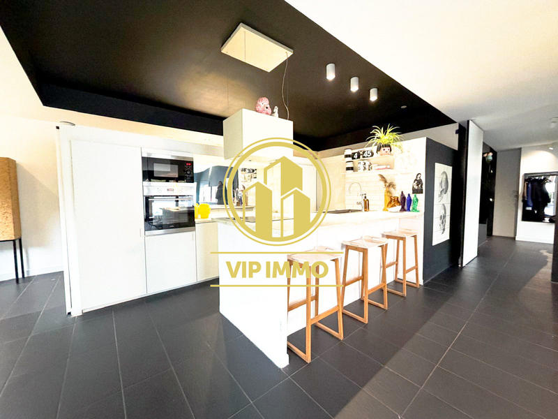 Maison - 137 m² - 6 pièces