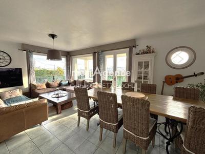 Maison - 122 m² - 5 pièces