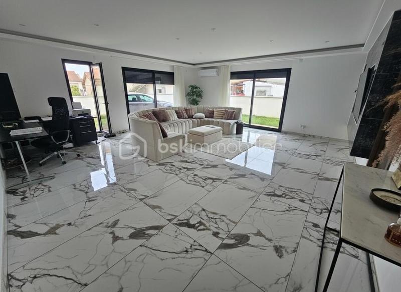 Maison - 170 m² - 6 pièces