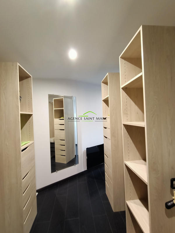 Maison - 158 m² - 7 pièces