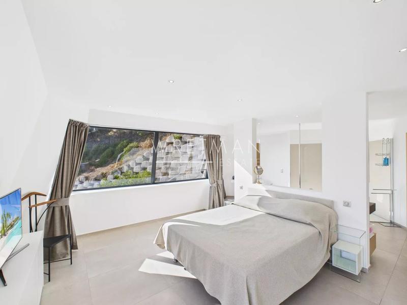 Villa - 335 m² - 7 pièces