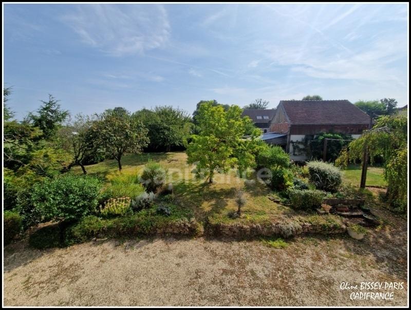 Maison - 270 m² - 9 pièces