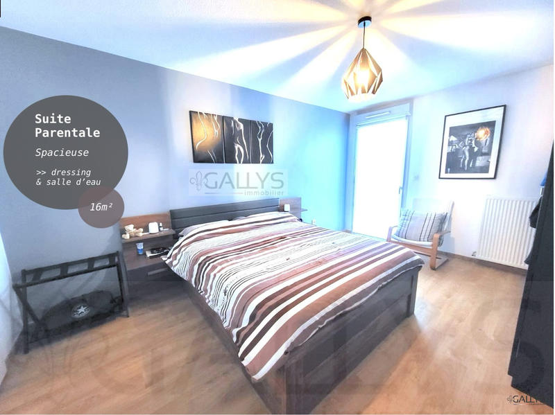 Appartement - 128 m² - 5 pièces