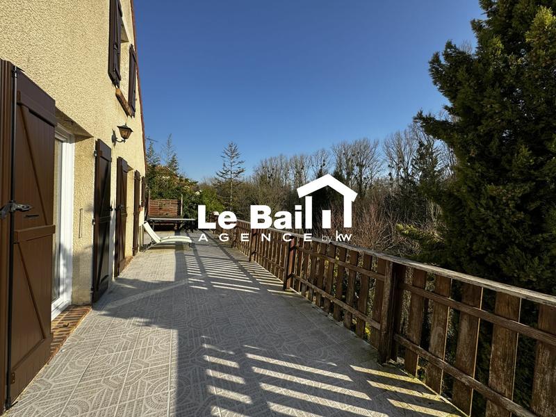 Maison - 160 m² - 8 pièces