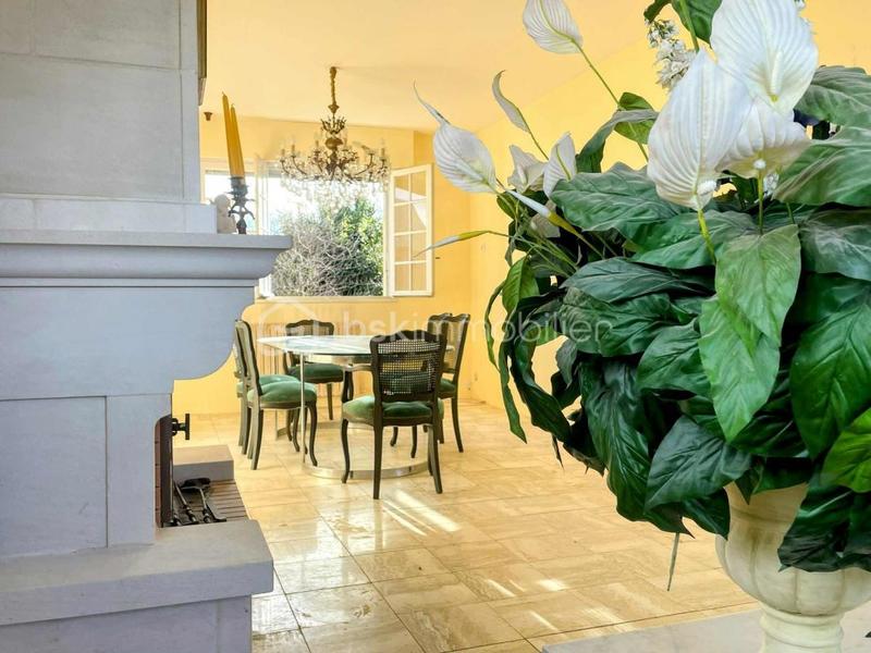 Maison traditionnelle - 170 m² - 7 pièces