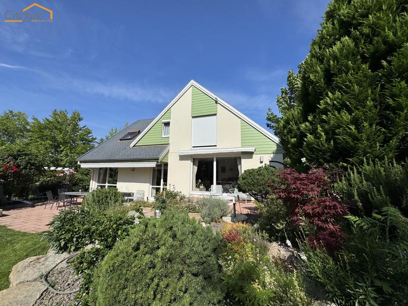 Maison contemporaine - 209 m² - 6 pièces