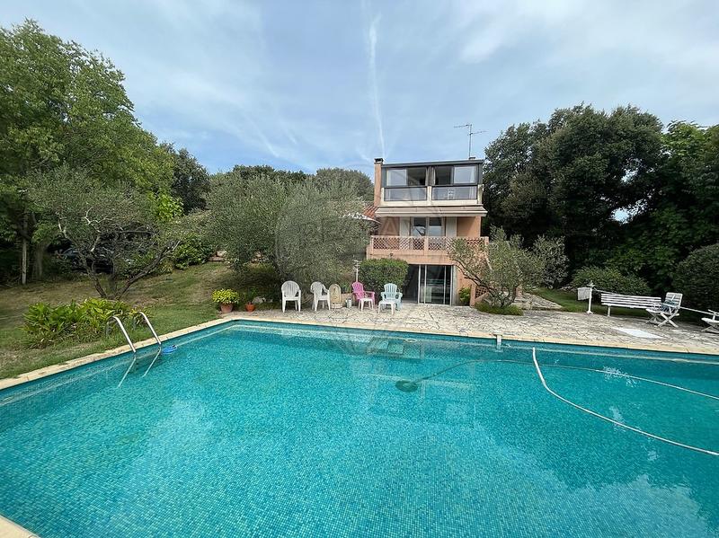 Maison - 152 m² - 6 pièces