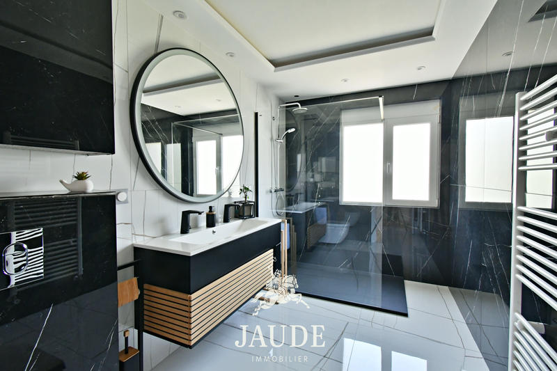 Maison - 135 m² - 6 pièces