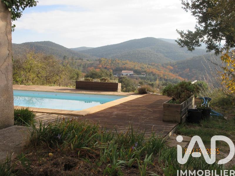 Maison - 275 m² - 10 pièces