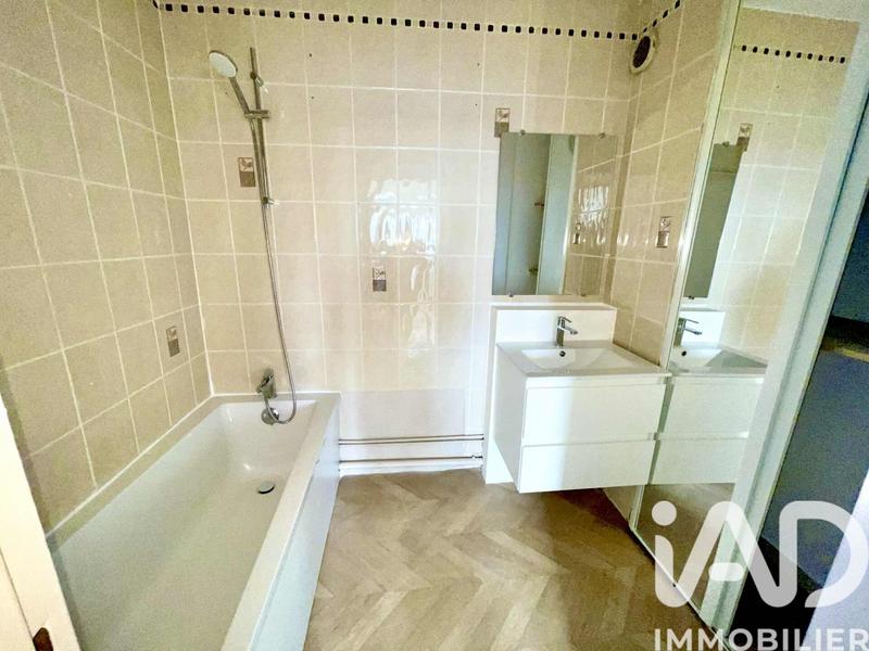 Appartement - 80 m² - 4 pièces