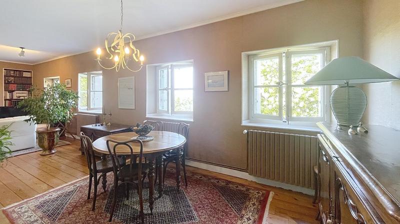 Appartement - 168 m² - 5 pièces