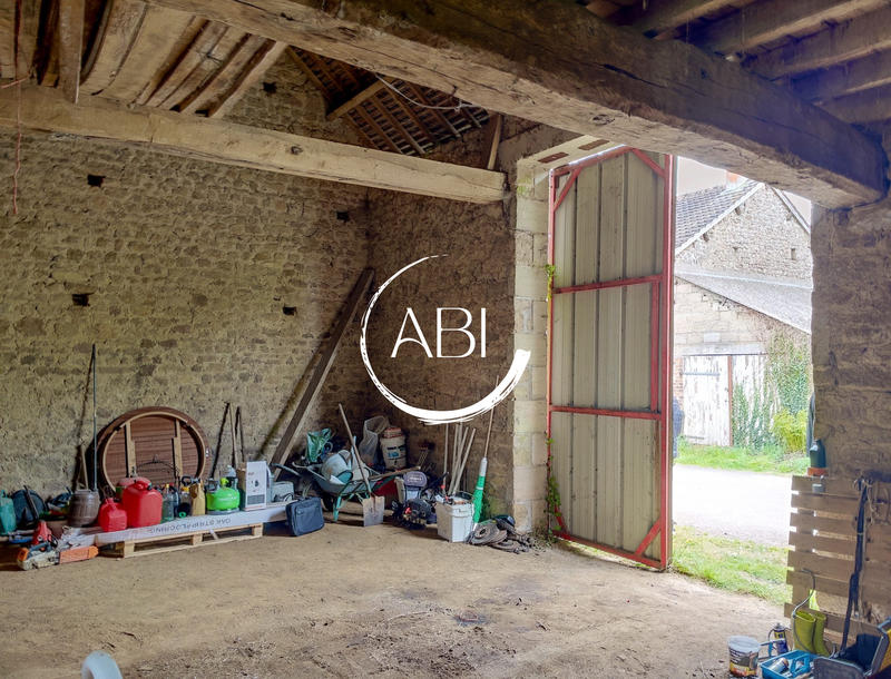 Maison ancienne - 180 m² - 3 pièces