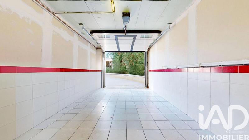 Maison - 245 m² - 8 pièces