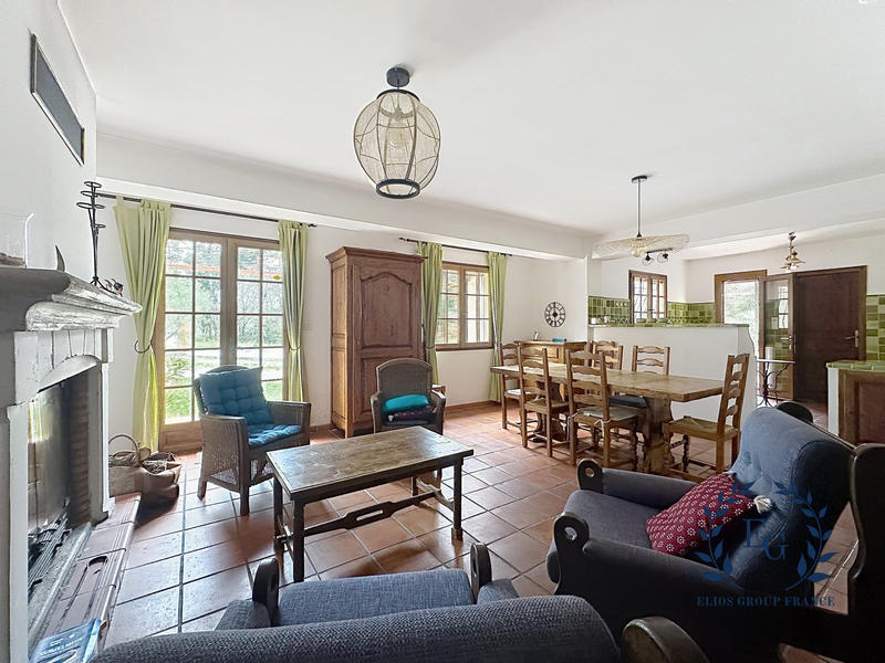 Bastide - 300 m² - 6 pièces