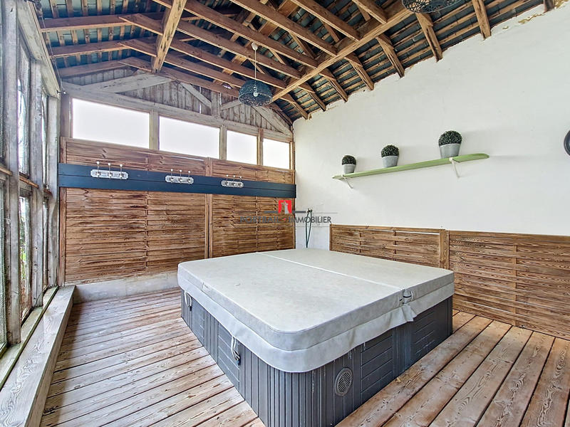 Maison ancienne - 273 m² - 7 pièces